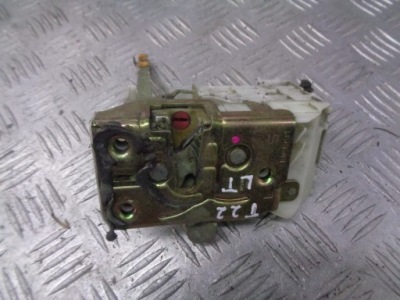 Замок двері лівий задня задній toyota avensis t22 фото №1