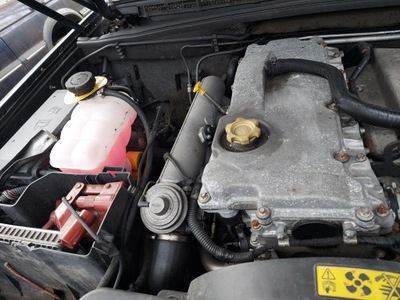 DISCOVERY 2 TD5 2,5 CYLINDER HEAD 10P 157000KM GOOD CONDITION  