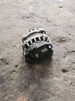 Renault clio iv генератор 231008593r фото №1