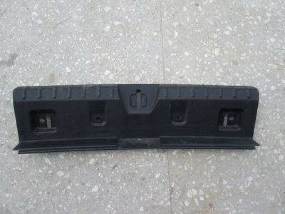 Защита поперечина замка багажника czarna bmw оригинальный номер 7221868 фото №1