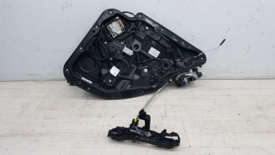 Mercedes c klasa w205 механізм двері скло модуль фото №1