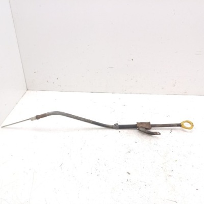 2011 toyota auris 150 щуп масла фото №1