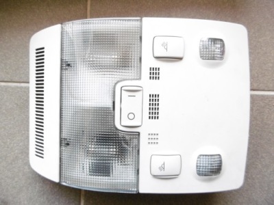 Лампа освітлення кабіни audi a4 b7 05- 8e0947135 фото №1