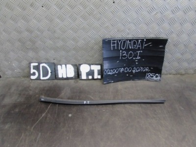 Молдинг уплотнитель правый  задняя hyundai i30 07-10 r. фото №1