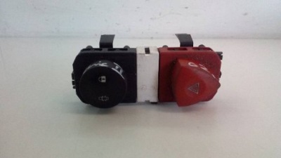 Панель перемикачів renault scenic ii 8200095493 фото №1