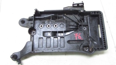 Seat arona основание аккумулятор 17- фото №1