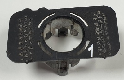 Корзина кронштейн датчика pdc mercedes w169 фото №1