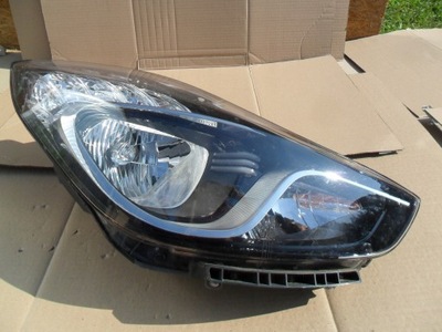 Hyundai ix20 фара правий 921021kxxx фото №1