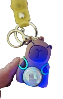 Brelok kapibara zawieszka świecąca