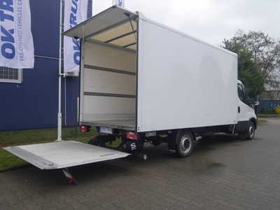 Iveco Daily 35S16H kontener 8EP z windą