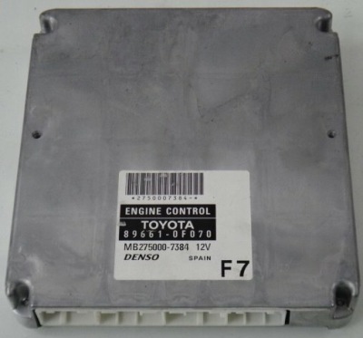 Toyota corolla verso блок управления двигателя 89661-0f070 фото №1