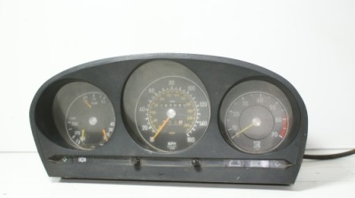 Mercedes r107 sl slc лічильник спідометр прилади 1075422801 фото №1