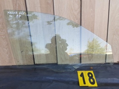 Mazda 626 5d скло бічна двері перед права фото №1