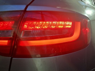 Лампа задня права audi a4 b8 led kombi фото №1