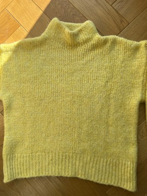 Reserved 38 M ciepły sweter oversize z golfem półgolf żółty słoneczny