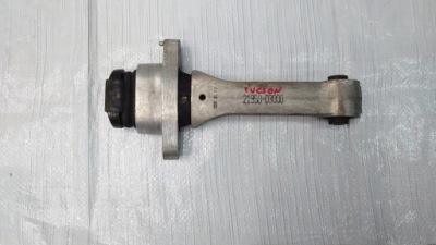 Hyundai tucson кронштейн подушка коробки 21950-d3000 фото №1