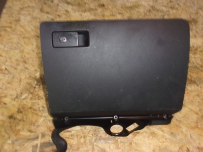 Vw passat b6 бардачок пассажира europa фото №1