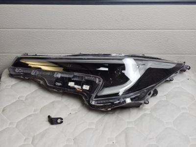Лампа фара перед europa ліва лівий toyota corolla e21 led 81150-02x10 фото №1