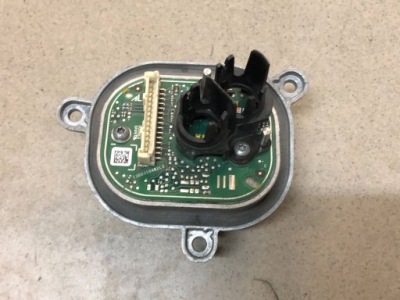 Audi оригінальний номер 1308310483c3 1305715395 фото №1