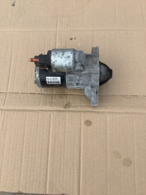 Стартер 233009590r renault trafic iii 1.6dci фото №1