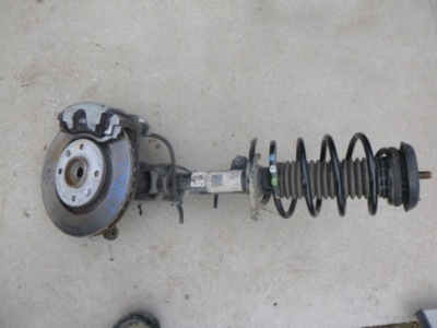 Амортизаторна стійка поворотний кулак ліва citroen iii 1.2 thp p54 фото №1