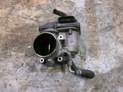 Lexus is ii дроссельная заслонка 2.2 d фото №1