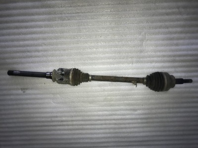 Jeep grand cherokee wk2 привідний вал права p68193660ab фото №1