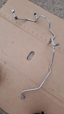 Dacia duster i 1.5 dci шланг wąż трубка кондиционера кондиционер 924404272r фото №1