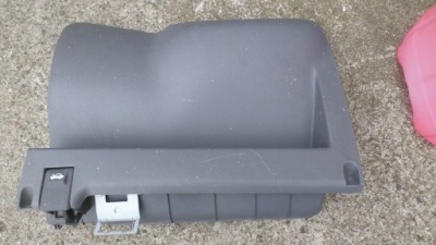 Полиця pod кермо hyundai tucson i 84752-2e000 фото №1