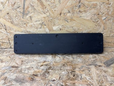 Mercedes e klasa рамка подкладка номерного знака a2128170078 фото №1