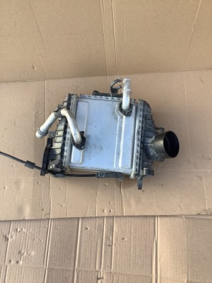 Радиатор интеркулер mercedes w205 w213 w253 a6540906100 фото №1