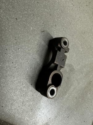 Вкладыш подножка вала audi a8 d2 2.8 amx 058457e фото №1