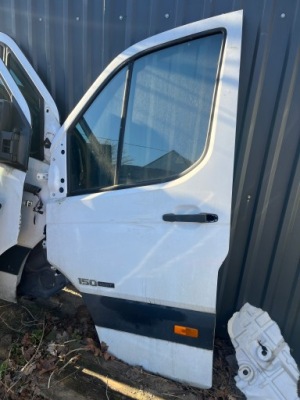 Дверь hyundai h350 2,5 crdi 2013-2023 левая идеальное состояние белый фото №1