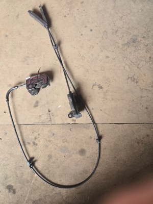 Трос тяга капот mercedes w172 a1728800560 фото №1