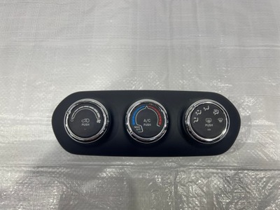 Jeep renegade панель керування вентиляція кондиціонер 7356281060 фото №1