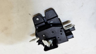 Замок кришки задня mercedes vito a447 w447 a4477401900 фото №1