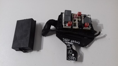 Коробка запобіжників jeep grand cherokee wk2 3.0 фото №1