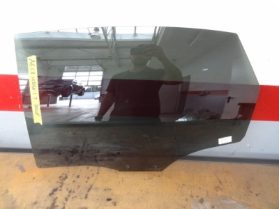 Стекло левая задняя audi a6 c8 sedan 4k5845205a тонированная фото №1