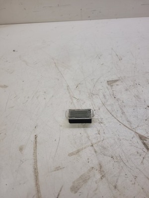 Лампа освещение кабины audi led 8j0947409 фото №1