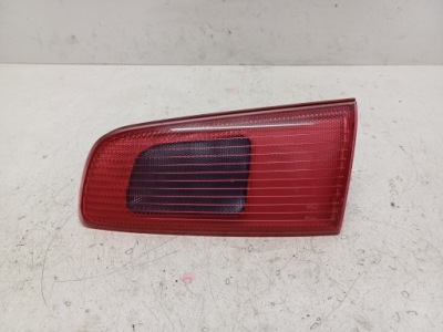 Mazda 2 ii dy 02- лампа права задня w кришка 3m71-13547-ag фото №1