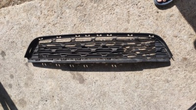 Решітка решітка радіатора нижня citroen c3 iii 2016- фото №1