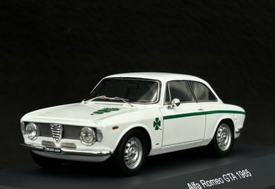 ALFA ROMEO GTA SPRINT 1965 1/43 SCHUCO