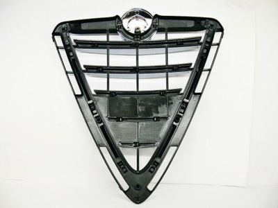 Решётка радиатора перед alfa romeo giulietta 940 05.10- фото №1