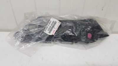 Rav4 15- направляющая кронштейн бампер крыло перед правый фото №1