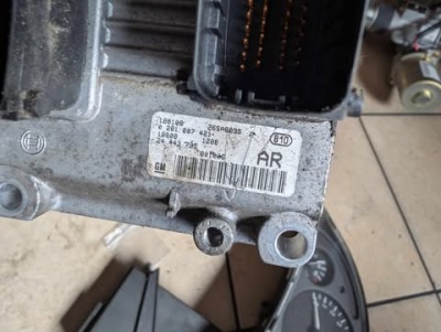 Набір стартовий бортовий комп'ютер opel corsa c 1.0 z10xe фото №1