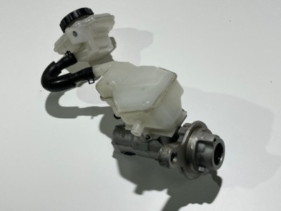 Mazda cx3 14-20 бачки жидкость тормозной фото №1