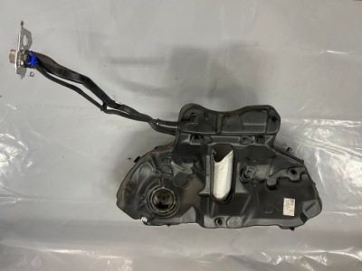 Audi a6 s6 c8 4k бак bak пального 4k0201021cn фото №1