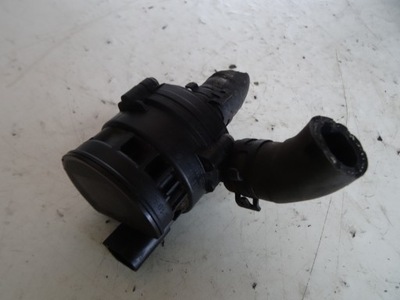 Помпа wody mercedes w204 a2118350364 фото №1