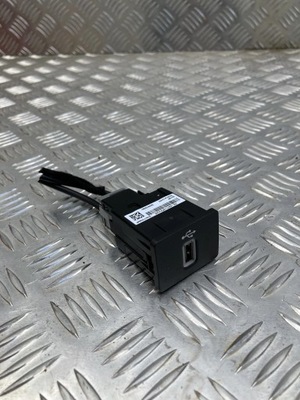 Ganizdo port usb роз'єми hs7t-14f014-ae ford puma ii mk2 19- фото №1