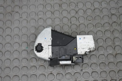 Замок кришки двері багажника задня 6 pin toyota rav4 iii 06-12 фото №1